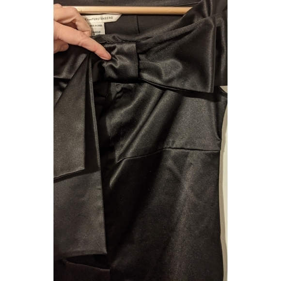 Diane Von Furstenberg Off The Shoulder Pia Dress - Picture 6 of 8